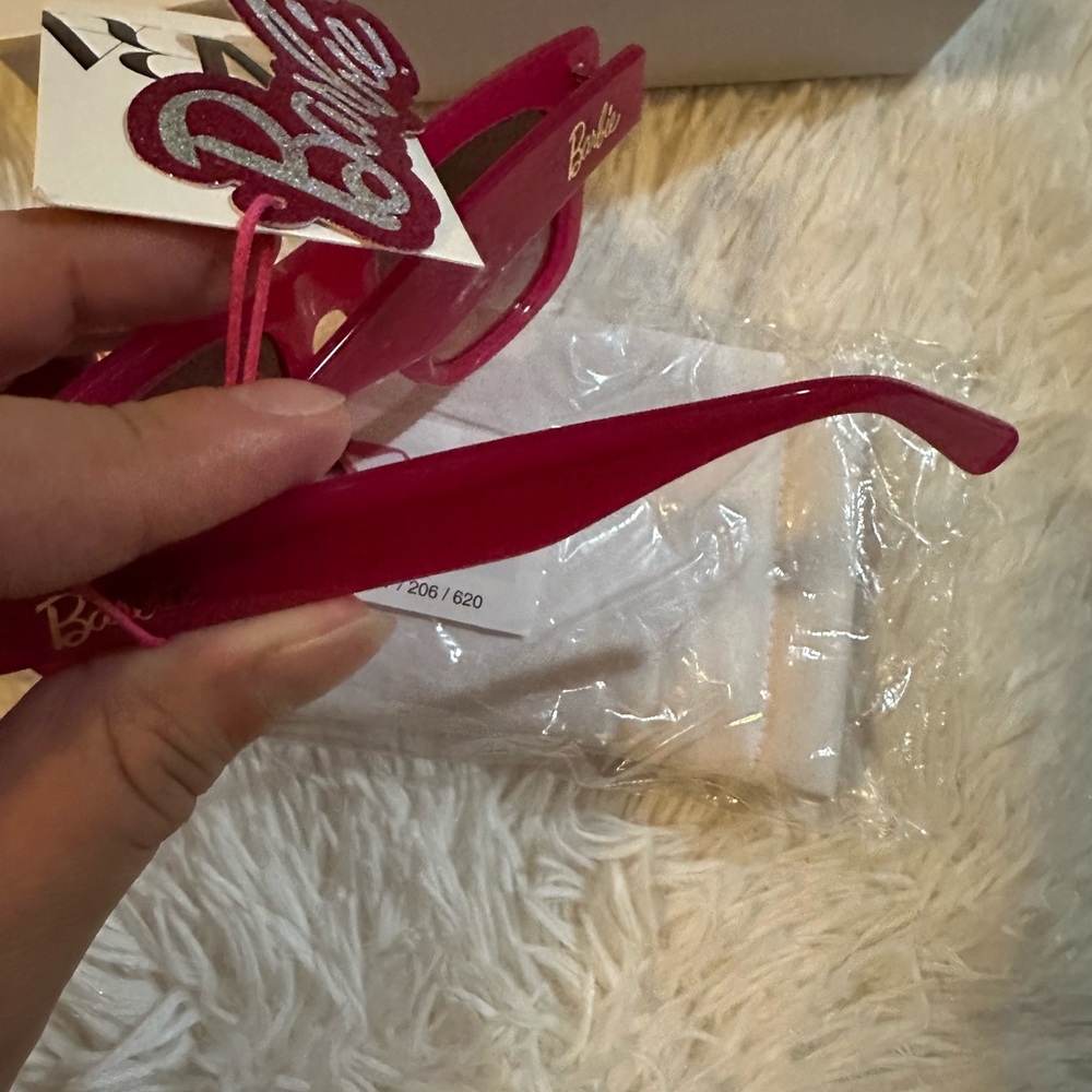 Barbie X Zara Sunglasses - Picture 8 of 11